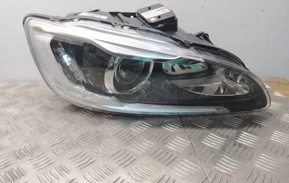 Volvo V60 Headlight/headlamp 31420262