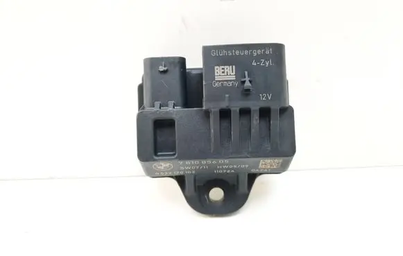 BMW 1 F20 F21 Glow plug pre-heat relay 7810856 781085605 0522120103