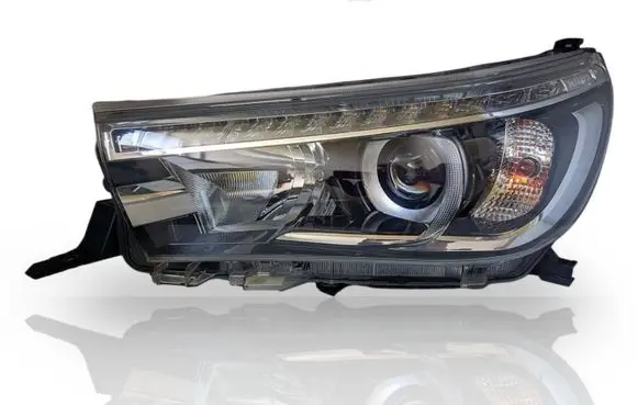 Toyota Hilux (AN120, AN130) Headlight/headlamp 810700K710