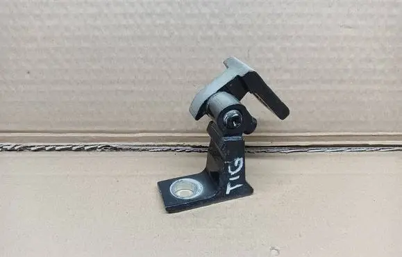 Volkswagen Tiguan Front door upper hinge 