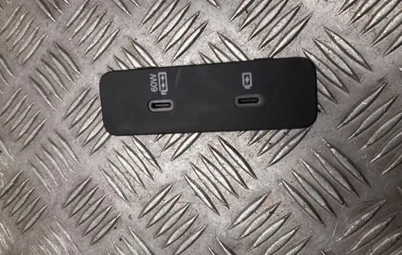 Polestar 4 USB socket connector 8894220568BA0