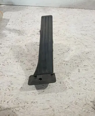 BMW 5 G30 G31 Accelerator throttle pedal 6859999