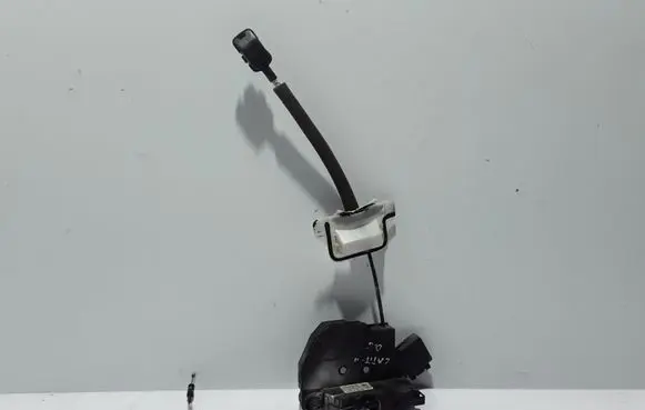 Renault Latitude (L70) Rear door lock 825020014R