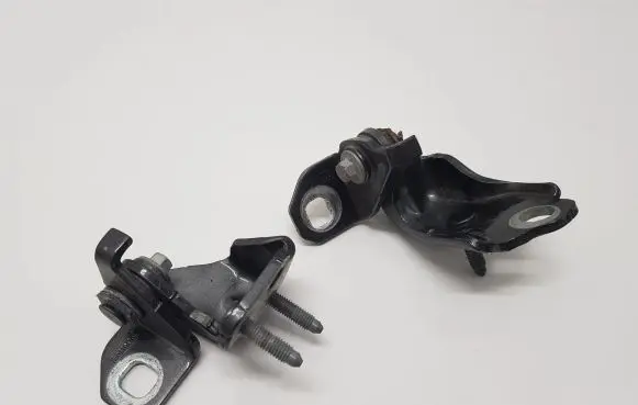 Rear door hinge set