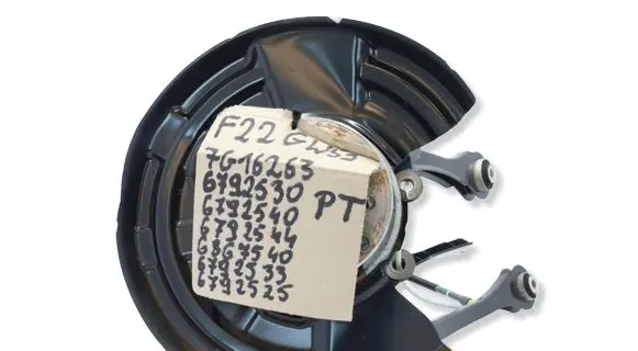 BMW 2 F22 F23 Rear wheel hub spindle/knuckle 6792544MWGK