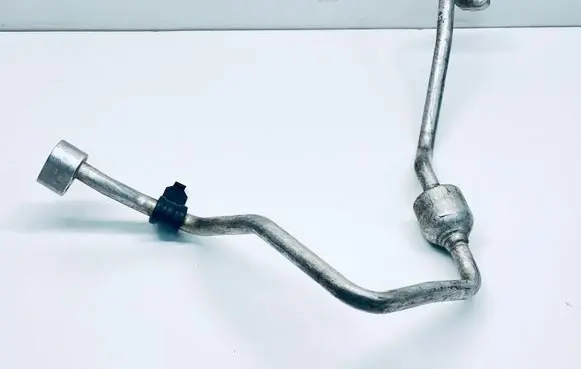 Air conditioning (A/C) pipe/hose