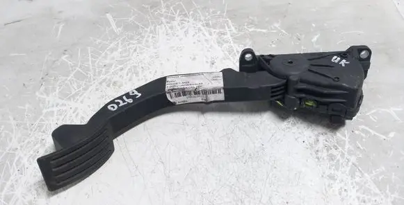 Ford Focus C-MAX Accelerator throttle pedal 3M519F836BF 6PV00864112