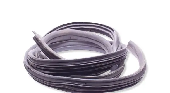 Opel Vivaro Front door rubber seal 