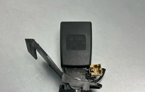 Audi A6 S6 C7 4G Rear seatbelt buckle 4G0857740B
