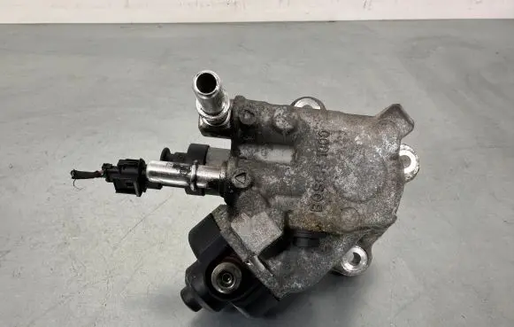 KIA Optima Fuel injection high pressure pump 331002A600 33100-2A600