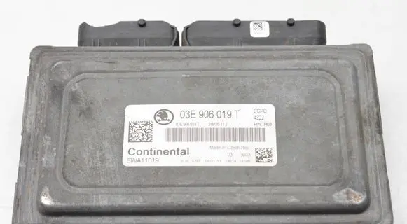 Skoda Rapid (NH) Engine control unit/module 03E906019T