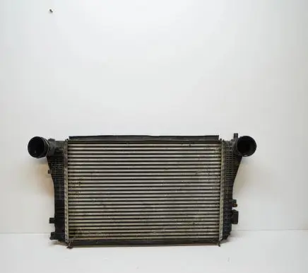 Volkswagen Touran I Intercooler radiator 1K0145803T
