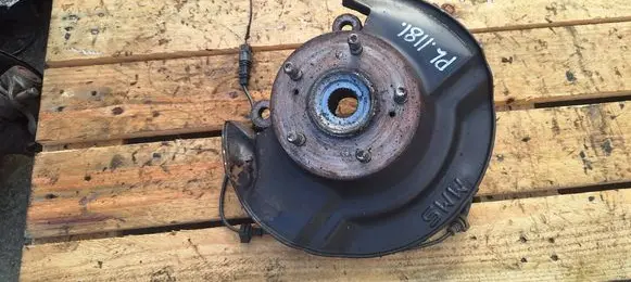 Honda CR-V Front wheel hub