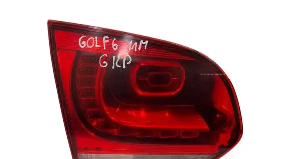 Tailgate rear/tail lights