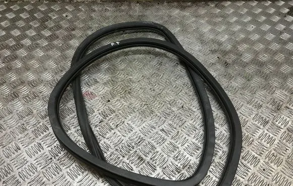 Jeep Cherokee Rubber seal rear door 