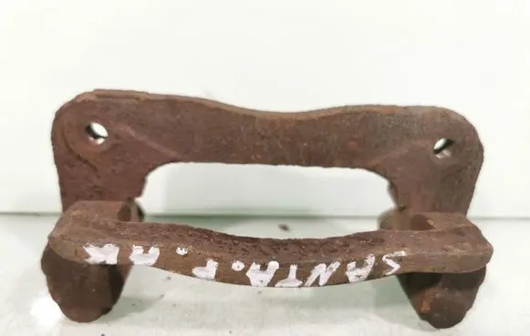 Hyundai Santa Fe Brake caliper pad carrier rear 