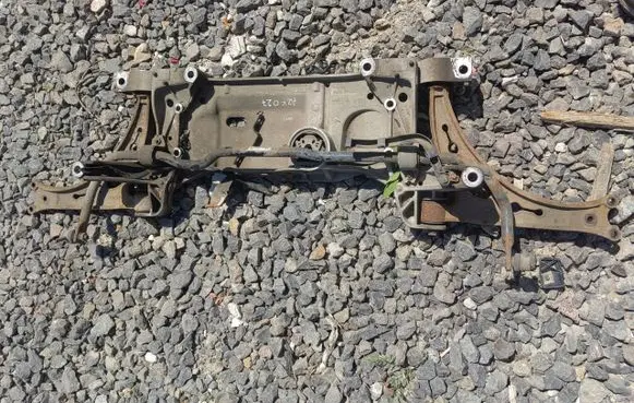 Skoda Octavia Mk2 (1Z) Front subframe 1K0199369G