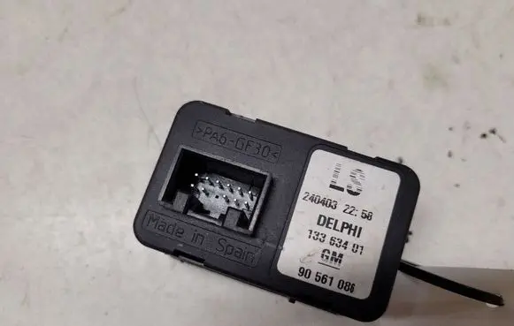 Opel Zafira A Electric window control switch 90561086 13363401