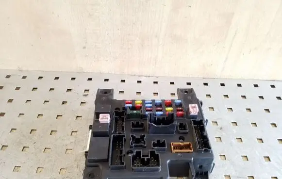 Mitsubishi Outlander Fuse box set 8637A318 519087902