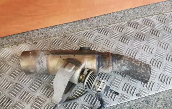 Renault Trafic III (X82) AdBlue injector 04440210453