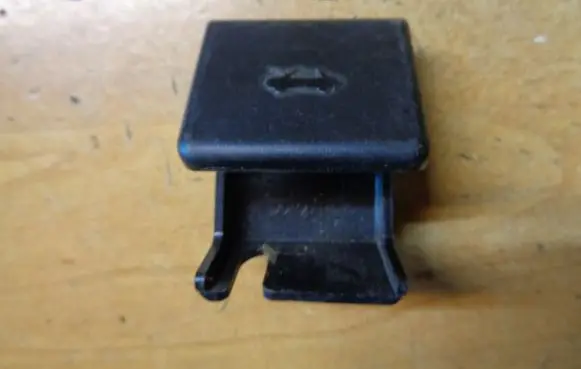 Mazda 2 Engine bonnet (hood) release handle