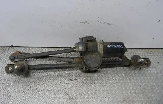 Hyundai Tucson JM Front wiper linkage and motor
