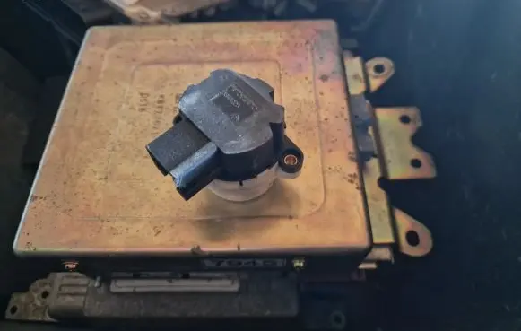 Volvo XC70 Ignition lock contact 8645228