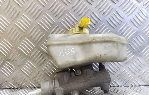 Volkswagen Golf IV Master brake cylinder 1J1611349