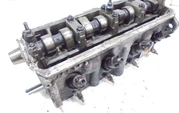 Volkswagen Transporter - Caravelle T4 Engine head 028103374