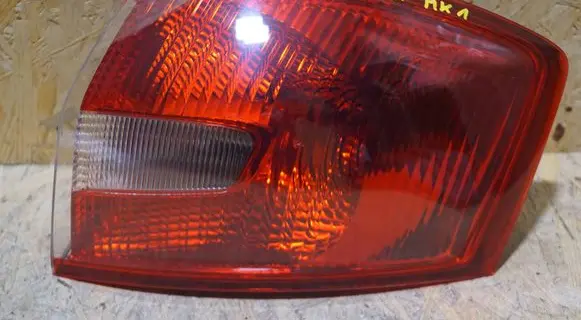 Ford Kuga I Rear/tail lights 8V4113404AF