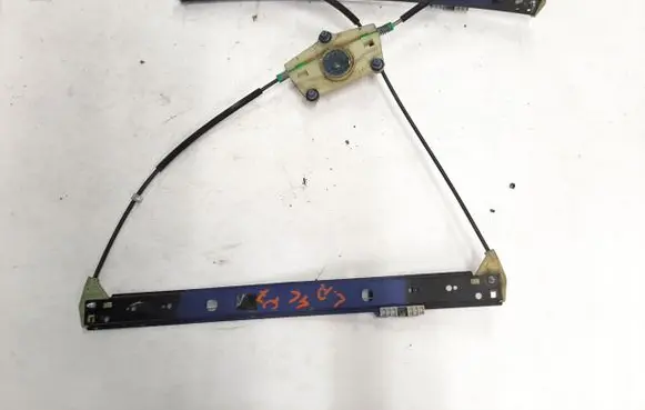 Audi Q7 4L Front window lifting mechanism without motor 