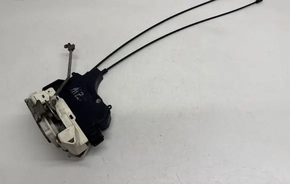 Mitsubishi Outlander Rear door lock