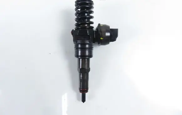 Audi A6 S6 C5 4B Fuel injector 0414720216 038130073BA