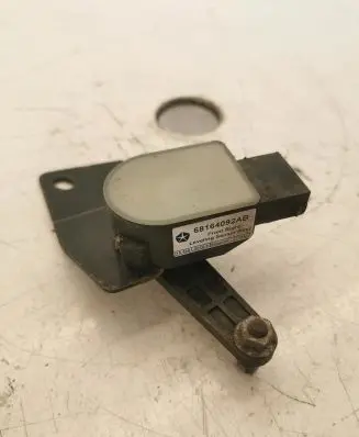 Jeep Grand Cherokee Air suspension front height level sensor 68164092AB