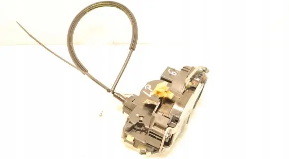Opel Insignia A Front door lock