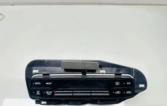 Toyota Auris E180 Climate control unit 5546802030 0903000699