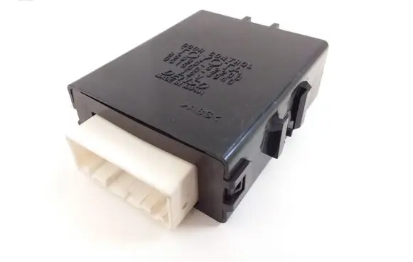Toyota Yaris Door central lock control unit/module 8598052200 0515003940