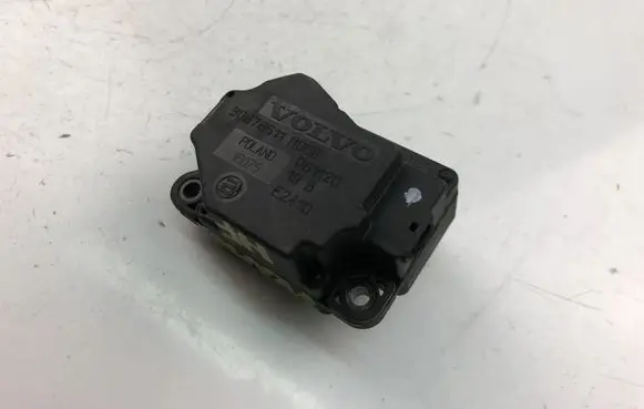 Volvo XC90 Intake manifold valve actuator/motor 30676511