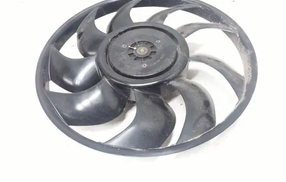 Ford Mustang VI Electric radiator cooling fan