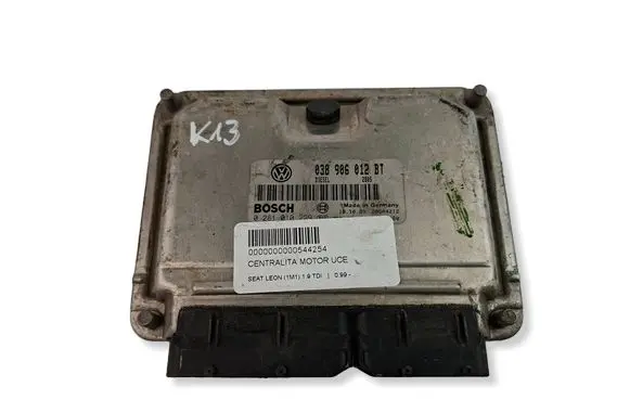 Seat Toledo III (5P) Engine control unit/module 038906012BT 0281010229