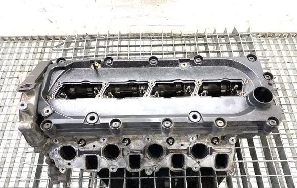Audi Q7 4L Engine head BTR1057353AJ