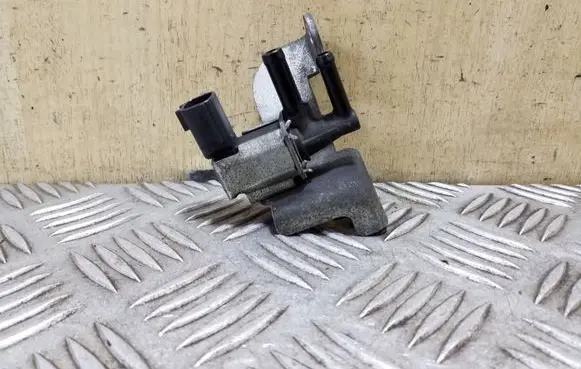 Nissan Juke I F15 Turbo solenoid valve K5T48583