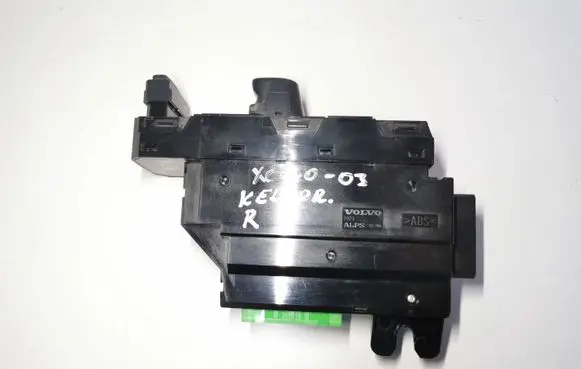 Volvo XC70 Electric window control switch 30658147