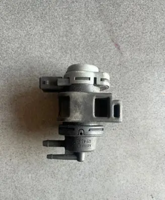 Renault Scenic II - Grand scenic II Turbo solenoid valve 8200201099