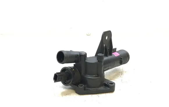 Nissan Note (E11) Thermostat housing 3026R K3813