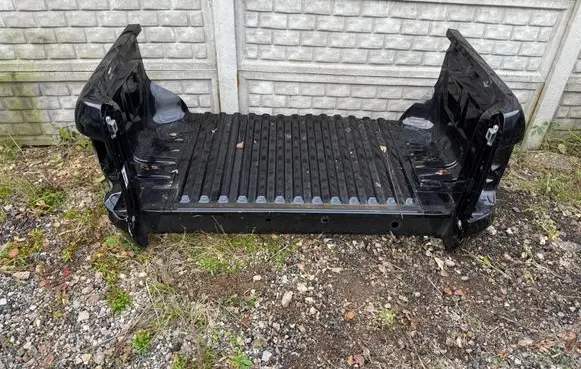 Volkswagen Amarok Rear quarter panel 