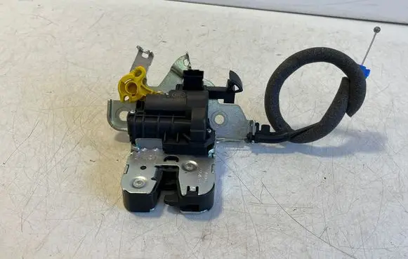 Audi Q2 - Tailgate/trunk/boot lock/catch/latch 4M0827506D