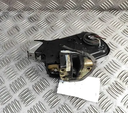 Toyota Land Cruiser (J120) Front door lock 6903033251