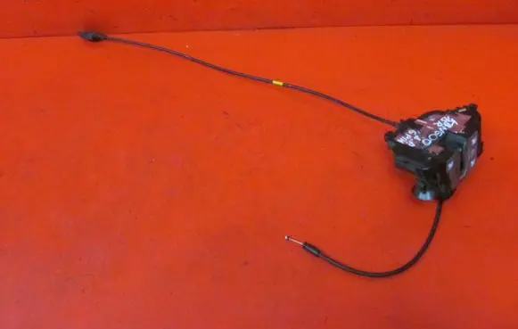 Renault Kangoo II Front door lock 8200497579