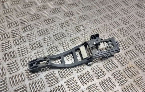 Rear door exterior handle/bracket